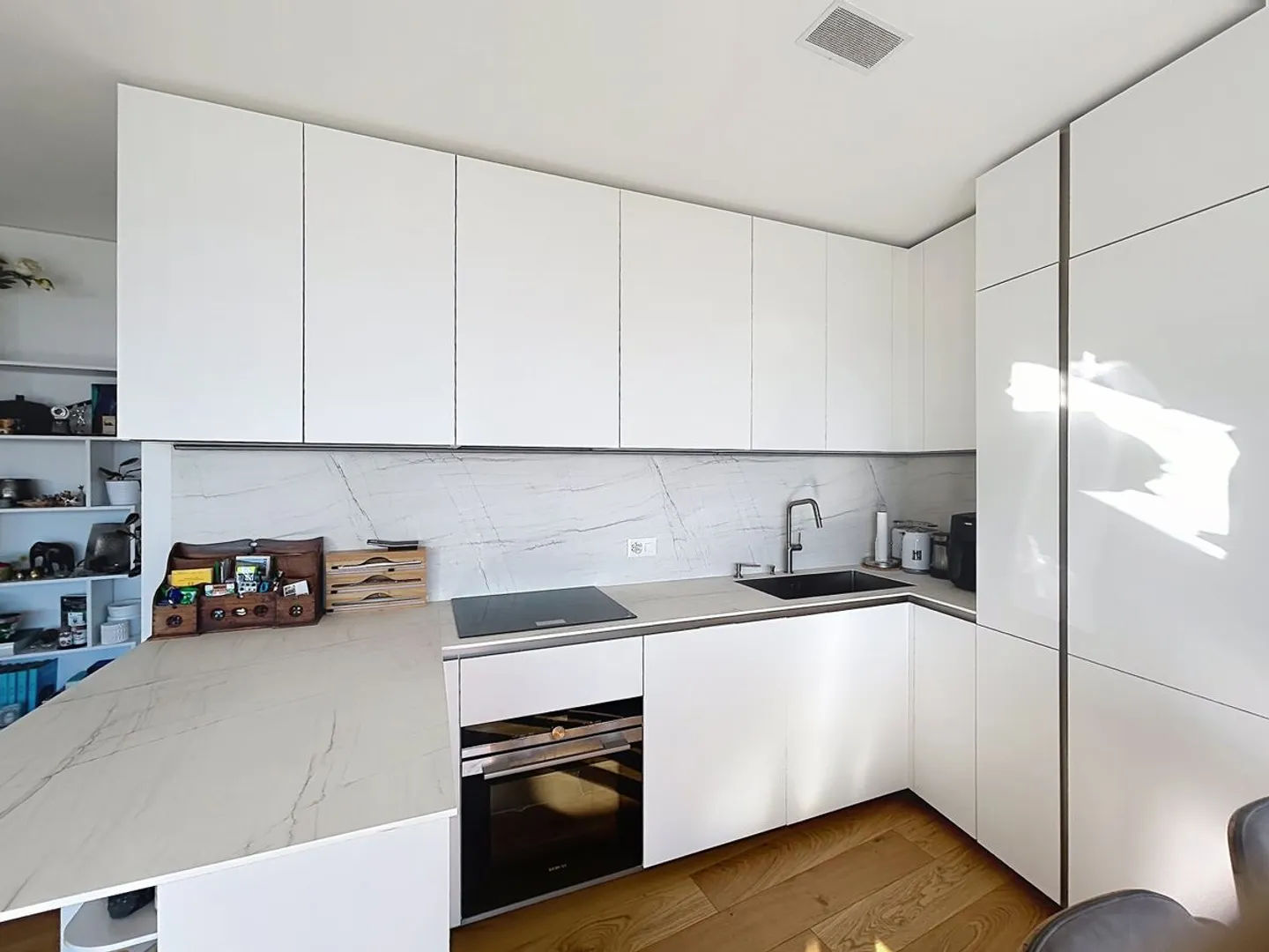 Appartement Contemporain avec Terrasse - Photo 5 sur 6