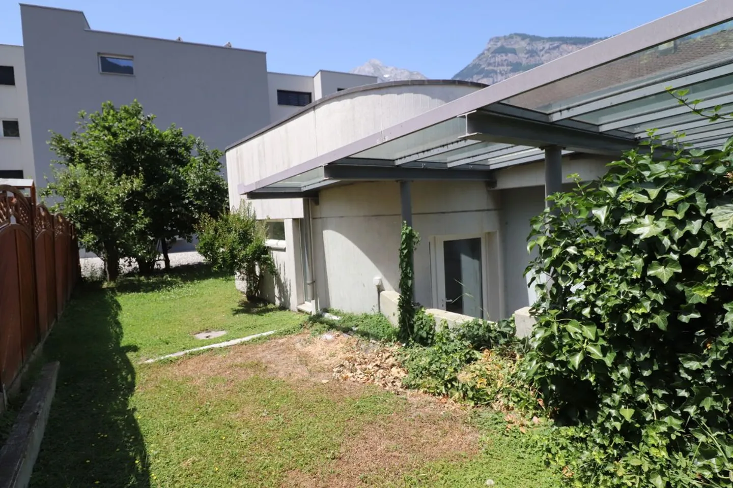 Bella villa, spazi belli, 5 camere, quartiere tranquillo. - Foto 5 di 5
