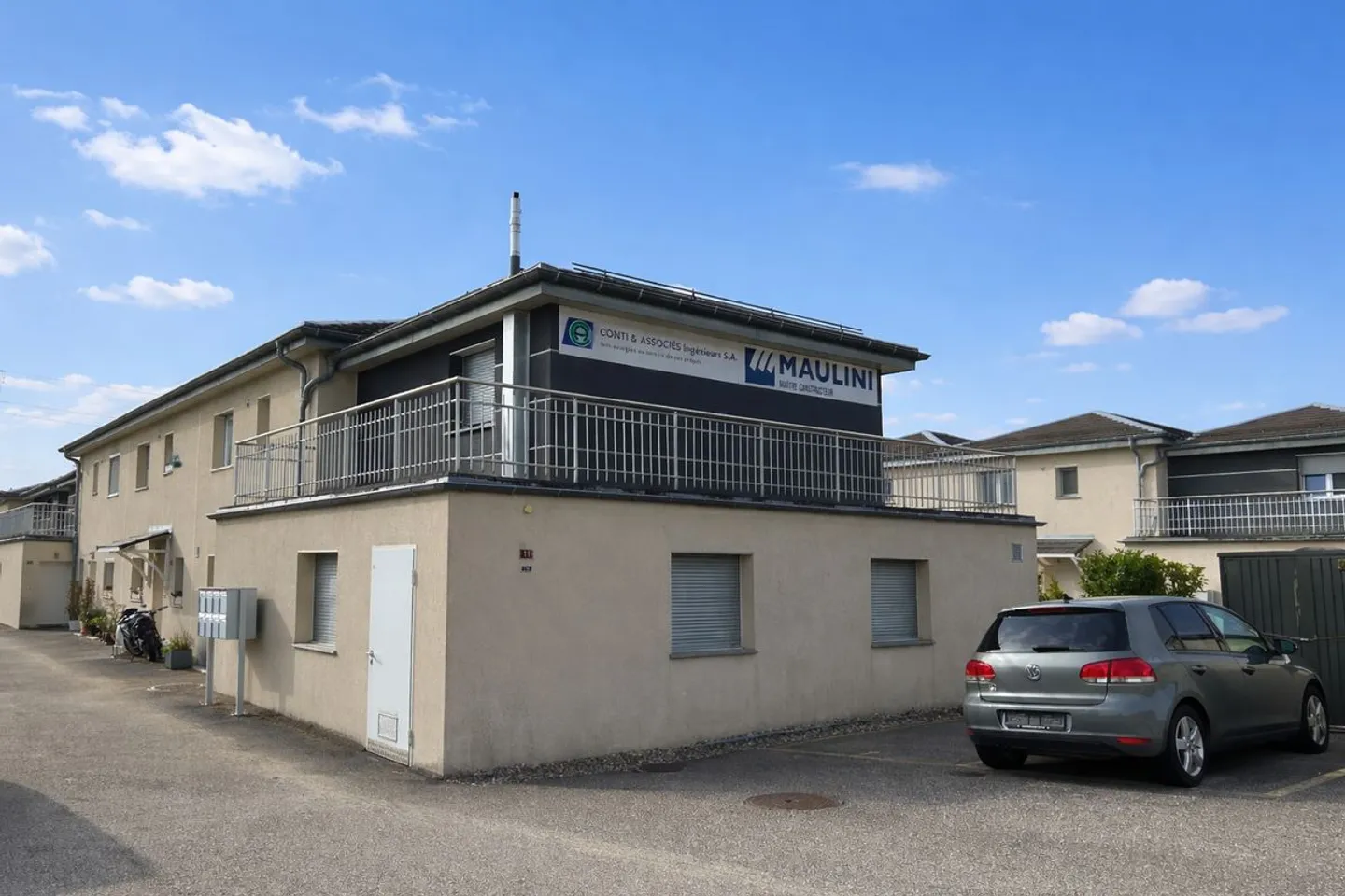 Ready-to-use offices in a privileged setting - Photo 3 of 4