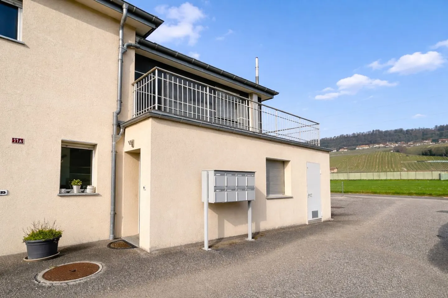 Ready-to-use offices in a privileged setting - Photo 4 of 4