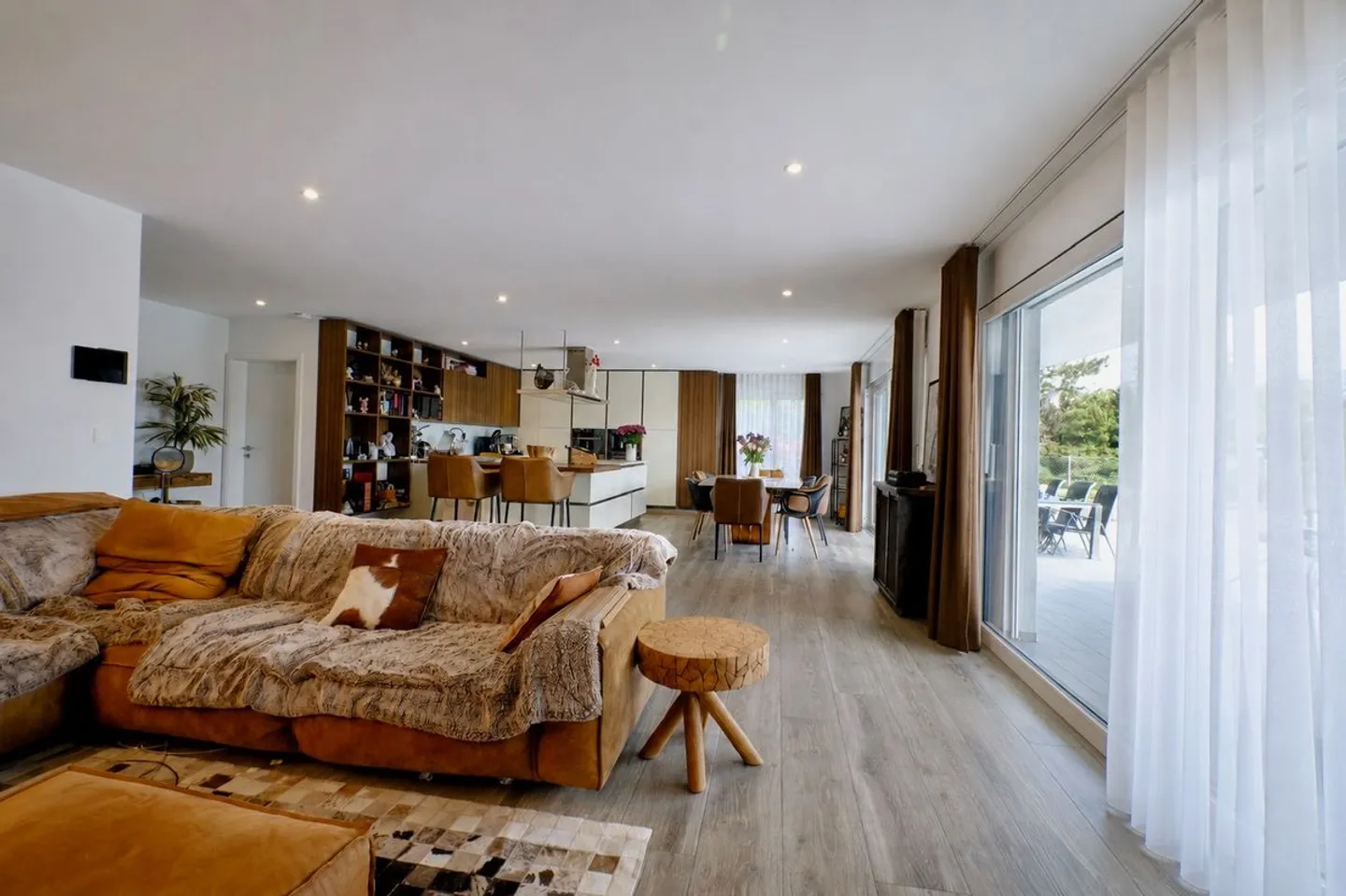 Wundervolle Villa in ruhiger Lage - Foto 4 von 8