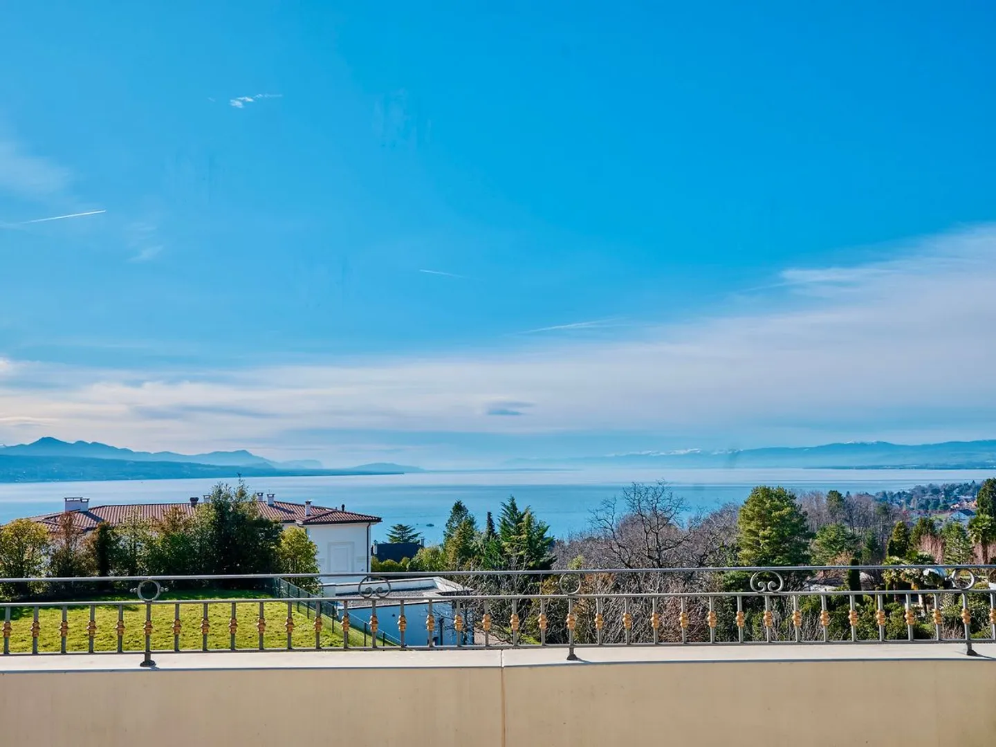 Prächtige Penthouse mit Panoramablick auf den See - Foto 13 von 13