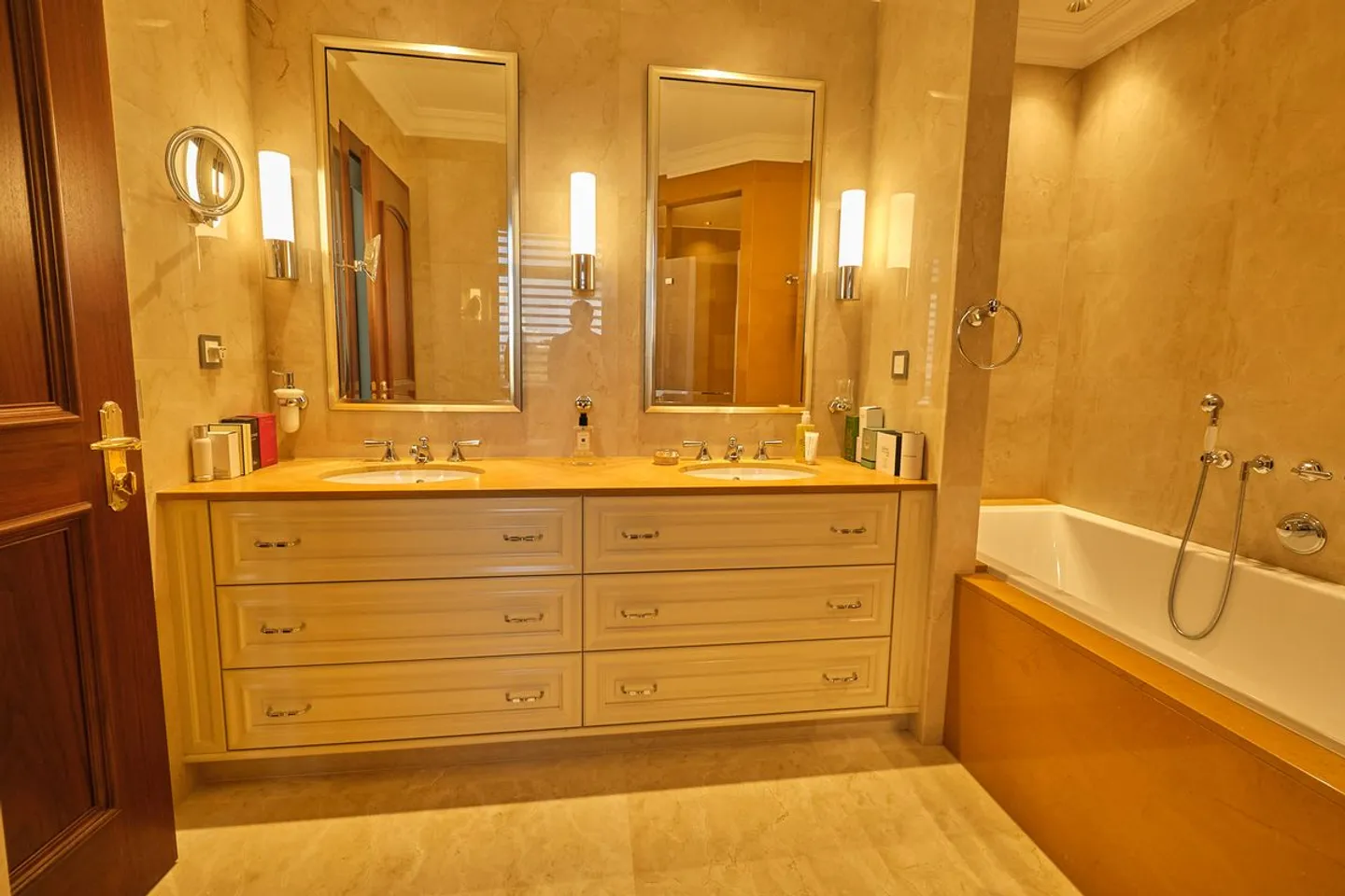 Prächtige Penthouse mit Panoramablick auf den See - Foto 8 von 13