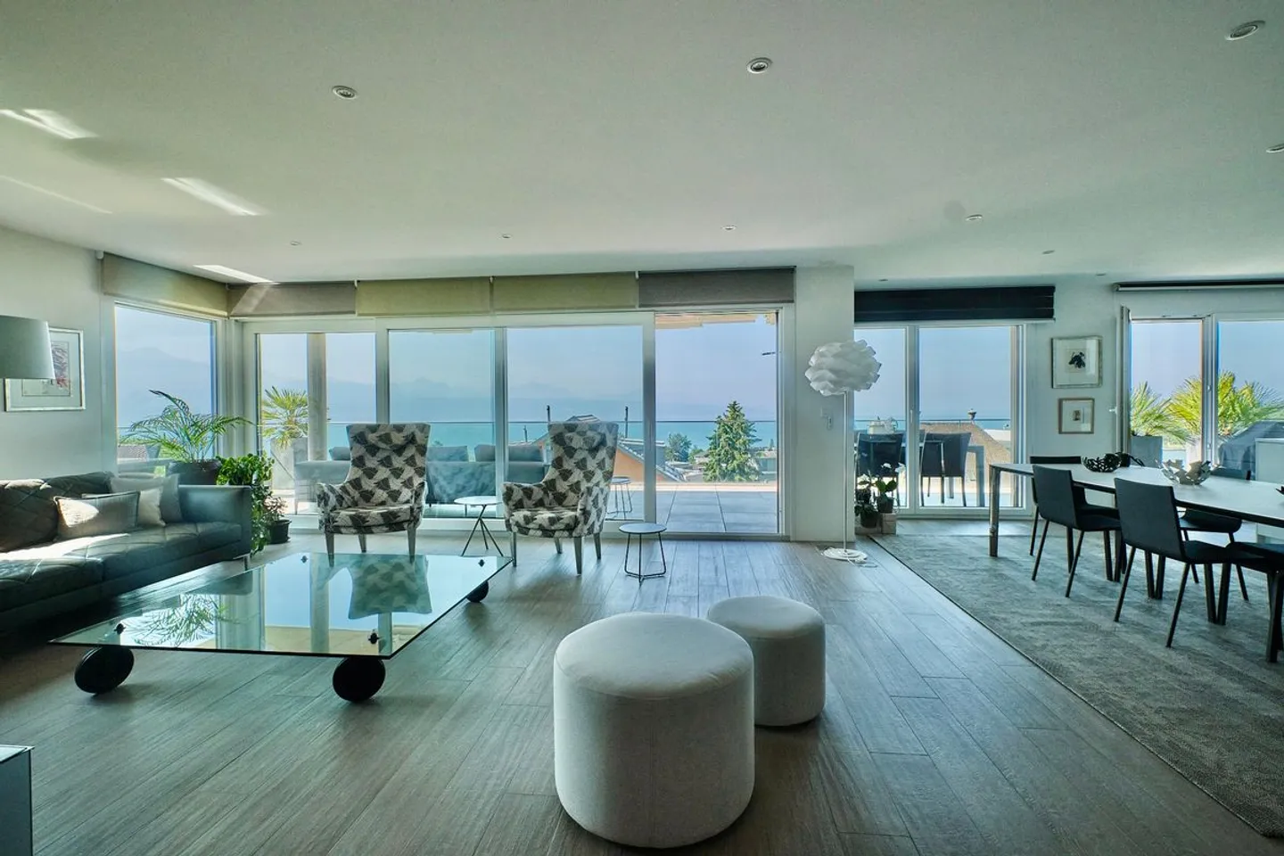 Superbo Appartamento con Vista Lago a Sud - Foto 4 di 12