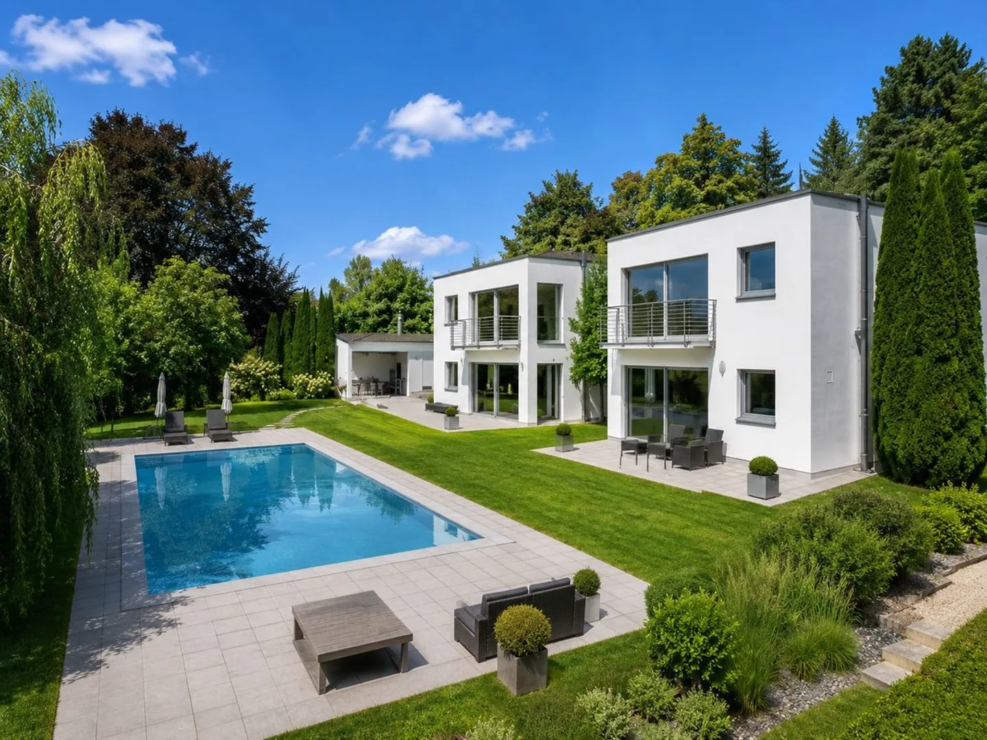 Splendide villa contemporaine près du golf de Lausanne - Photo 1 sur 3