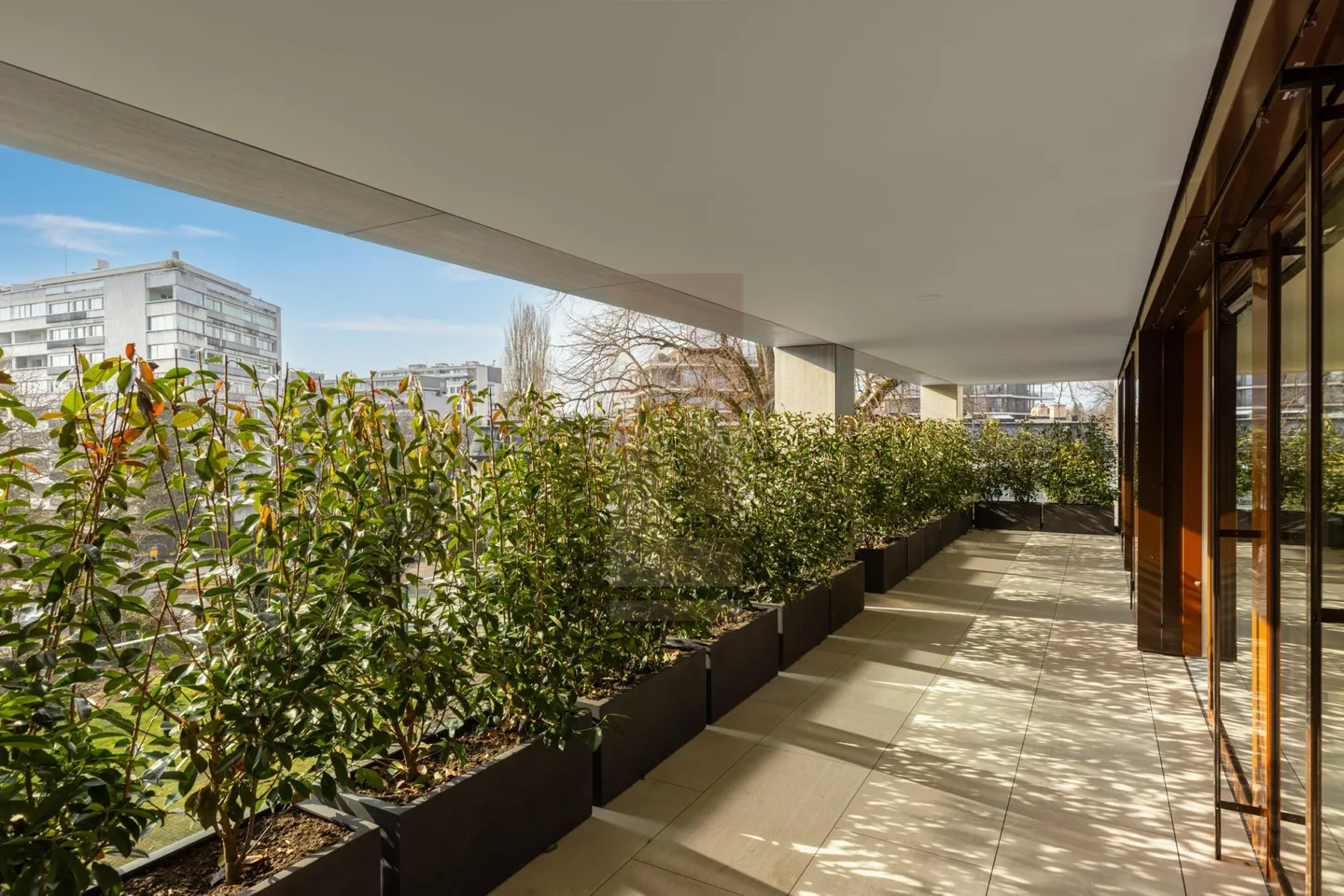 High-end duplex penthouse - Photo 11 of 13