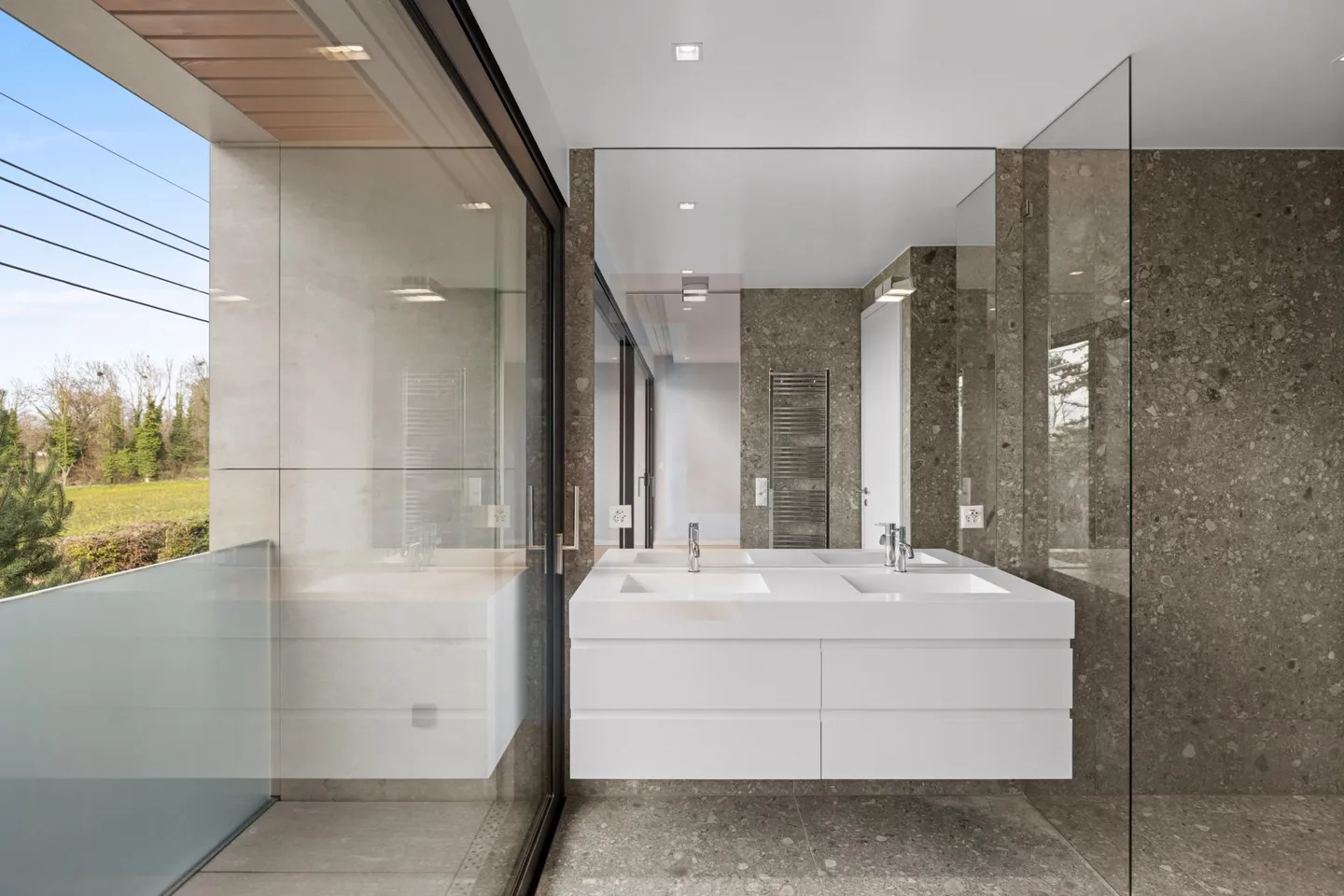 Townhouse élégant avec vue lac - Photo 7 sur 13