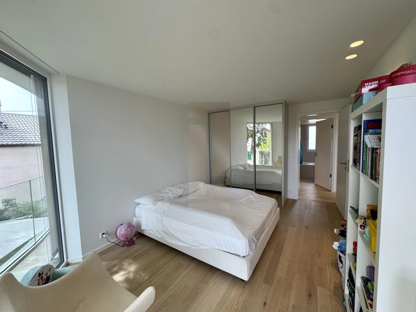 Villa contemporaine avec jardin - Photo 8 sur 13
