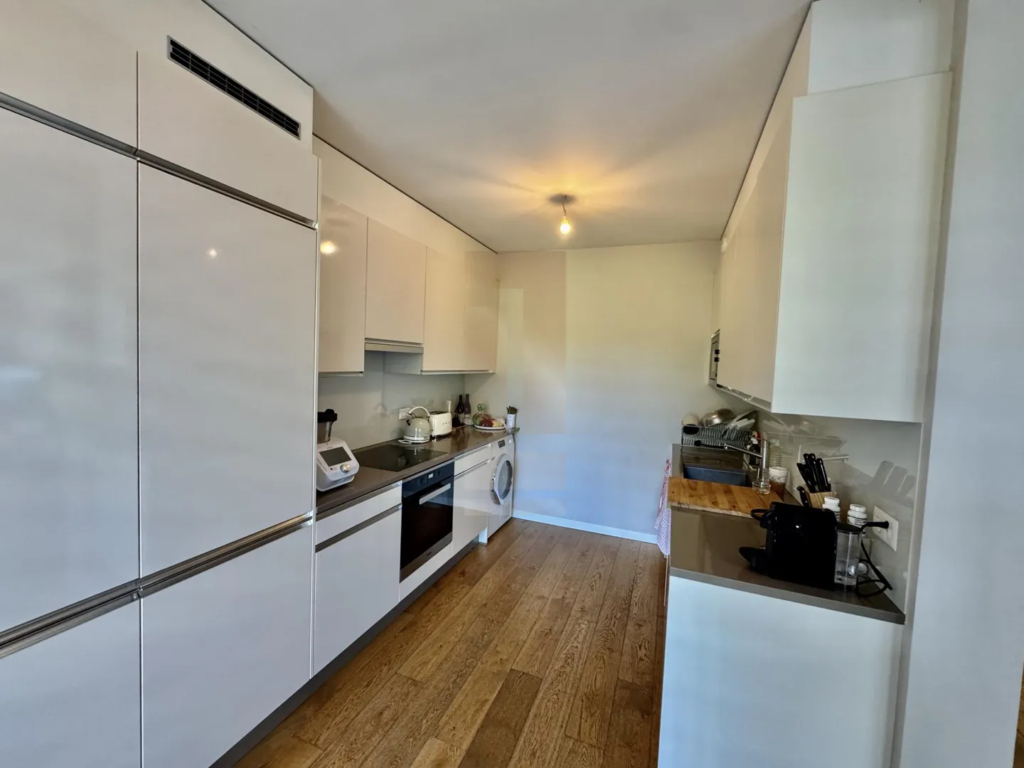 Hervorragende moderne Wohnung - Foto 3 von 12