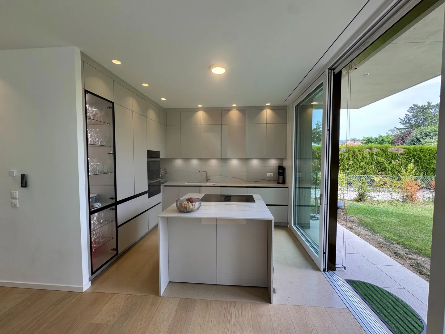 Villa contemporaine avec jardin - Photo 2 sur 13