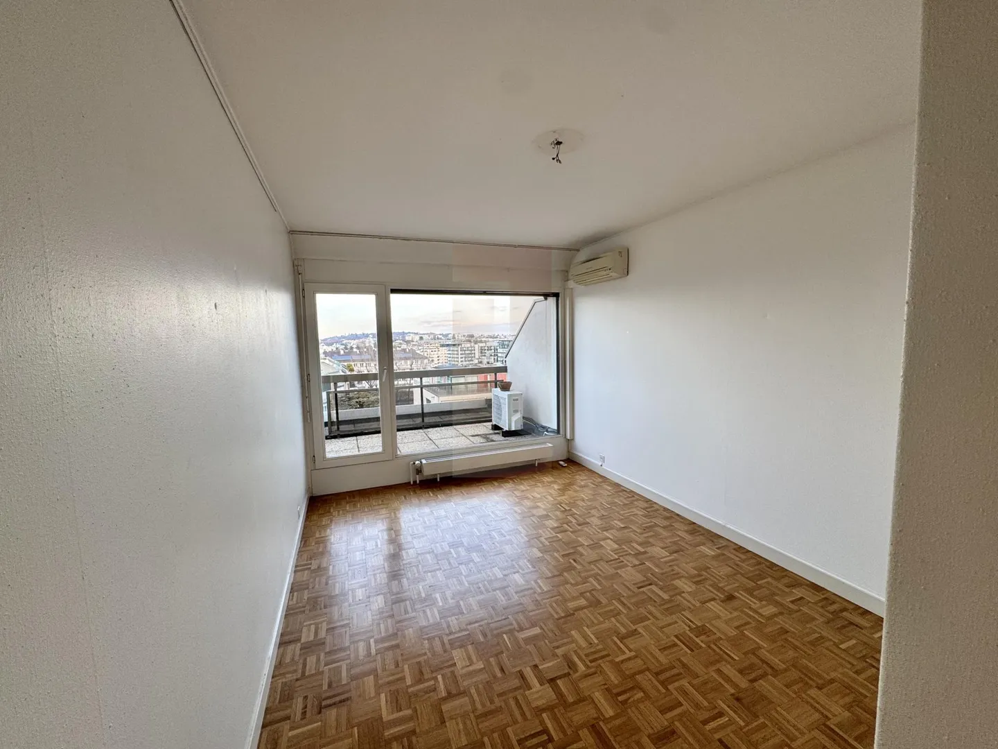Schönes Penthouse mit Terrasse und 180-Grad-Blick - Foto 10 von 13