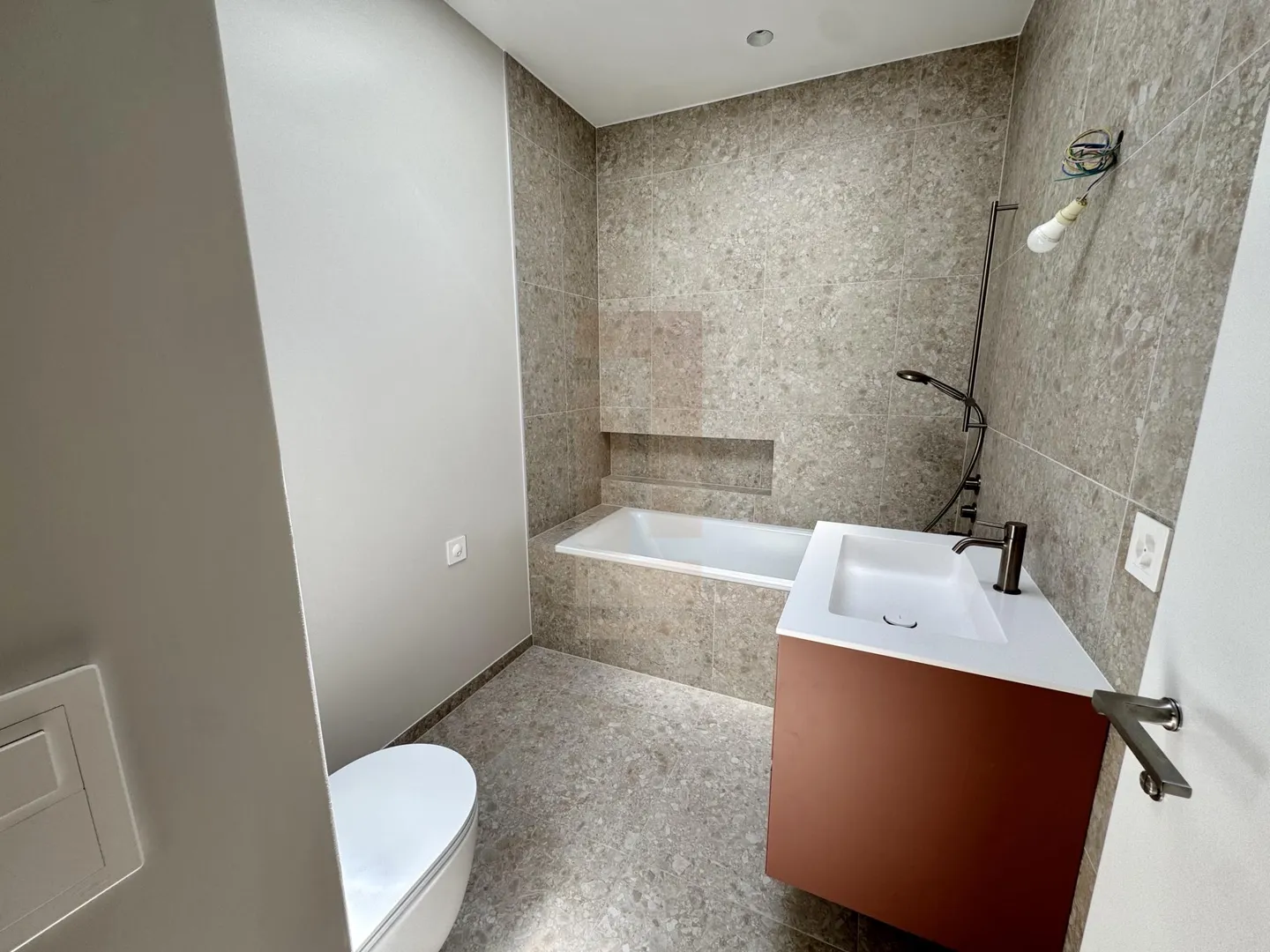 Villa contemporanea con piscina - Foto 13 di 13