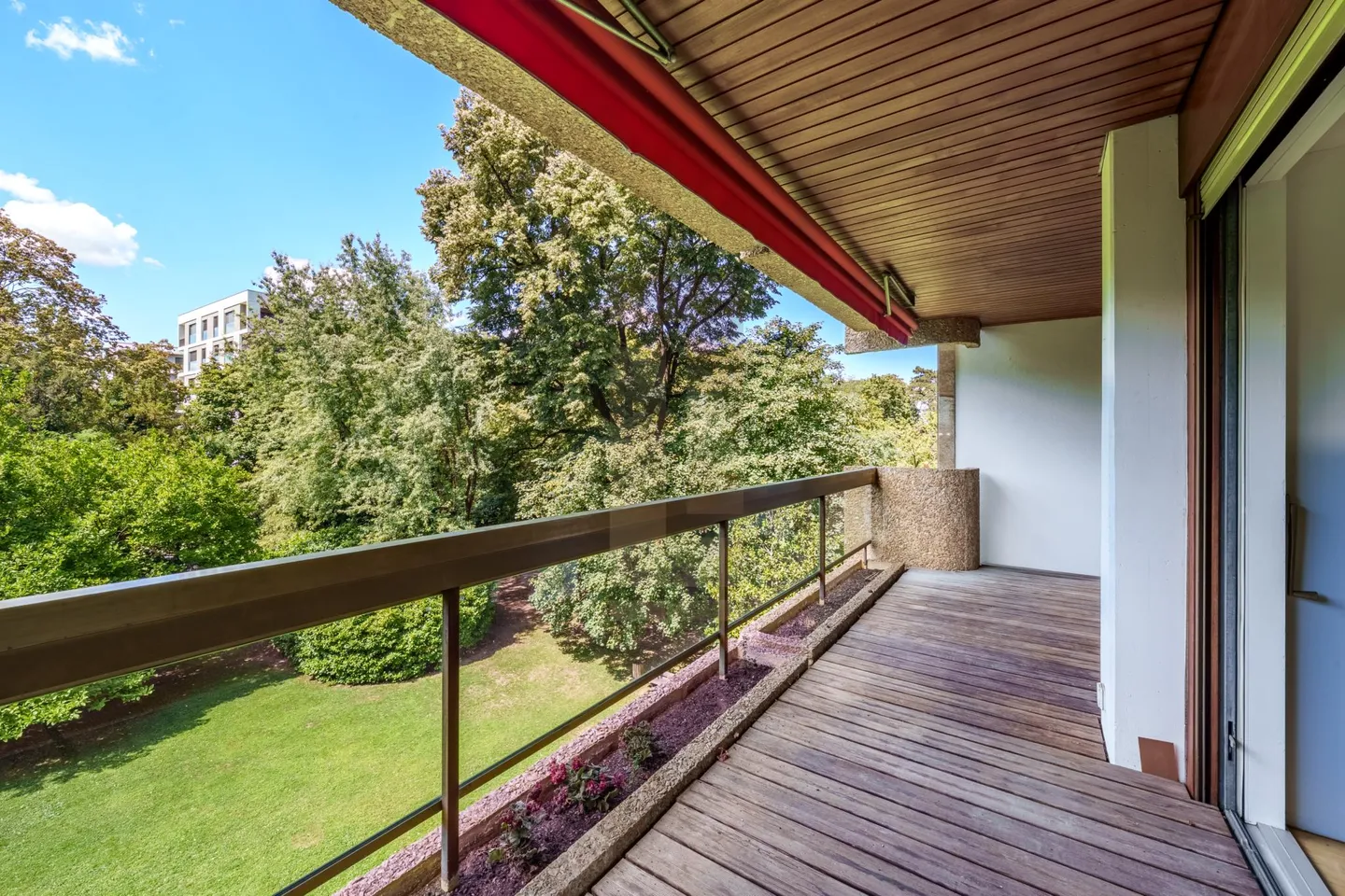 Bellissimo appartamento in una residenza con piscina - Foto 3 di 9