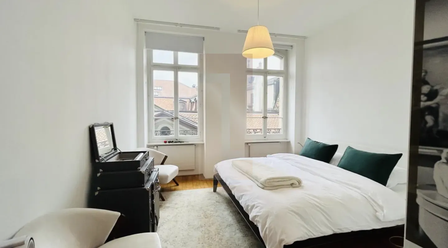 Superb apartment with private terrace - Photo 11 of 13