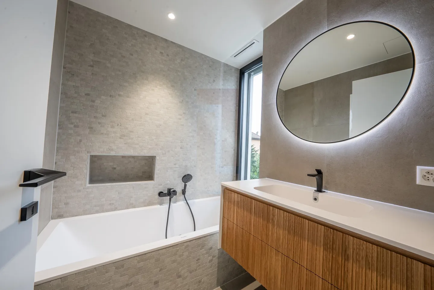 Beautiful turnkey villa with swimming pool - Photo 12 of 13