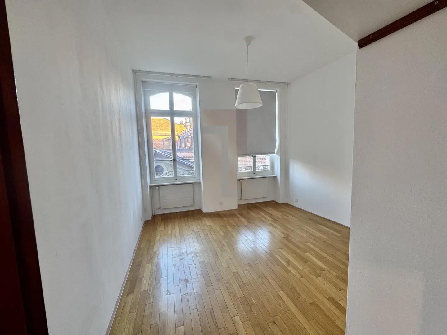 Superb apartment with private terrace - Photo 8 of 12