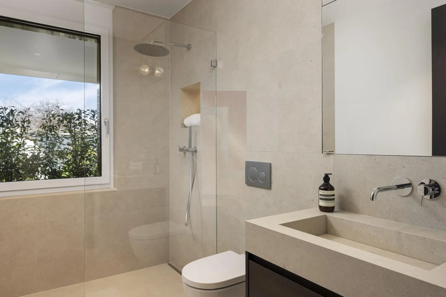 High-end duplex penthouse - Photo 6 of 13