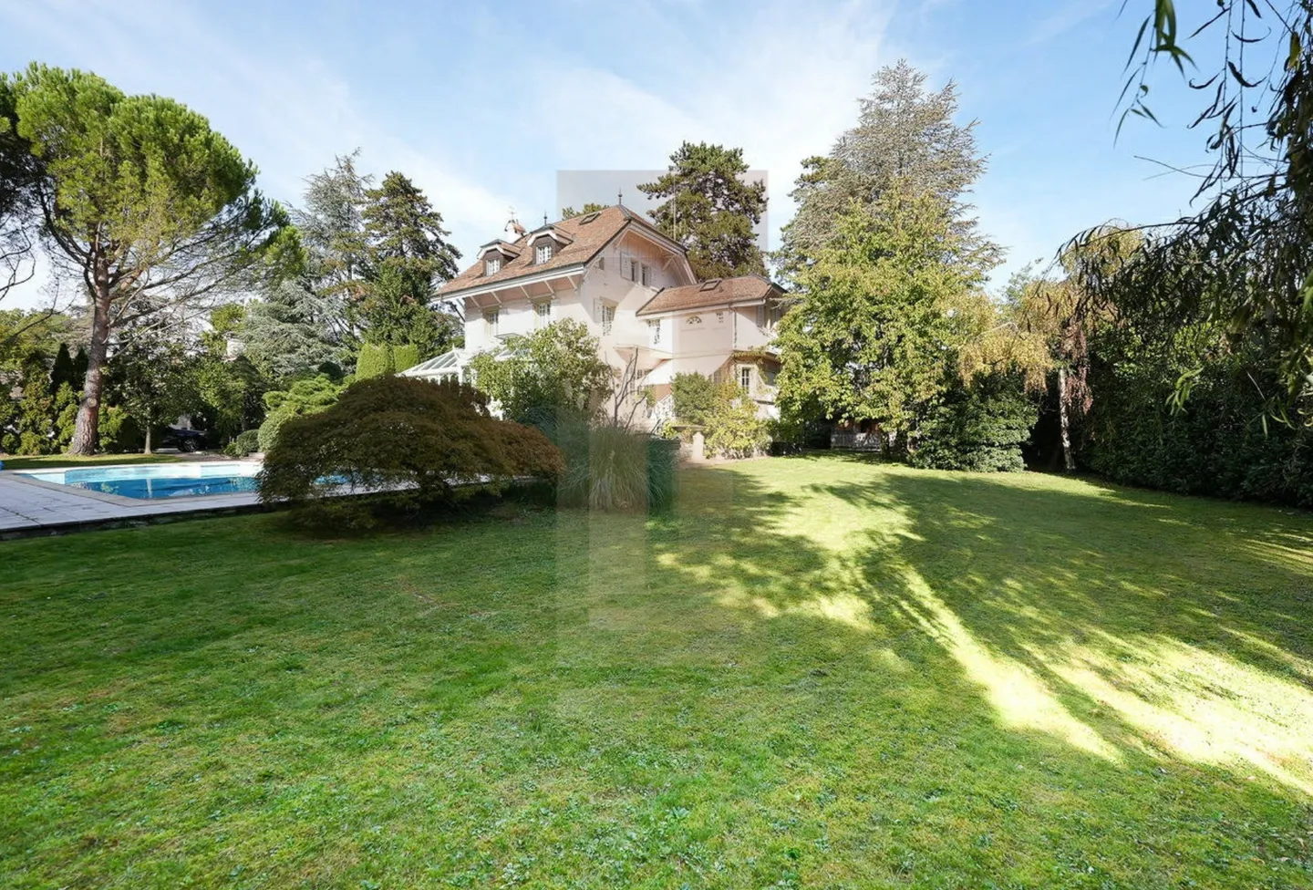 Hervorragendes, vollständig renoviertes Meisterhaus - Foto 1 von 3