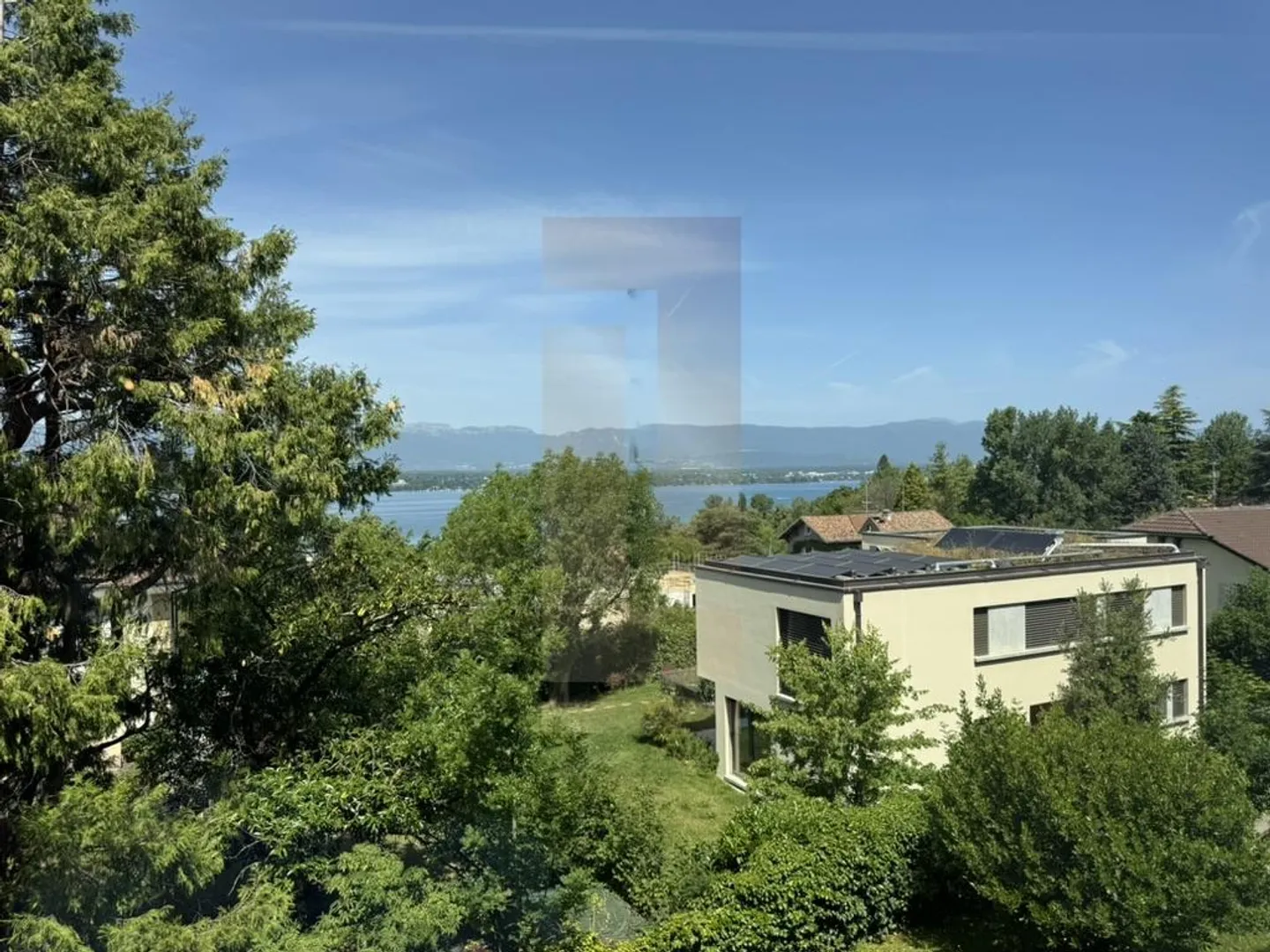 Beautiful family apartment in the center of Vesenaz with lake view - Photo 7 of 13