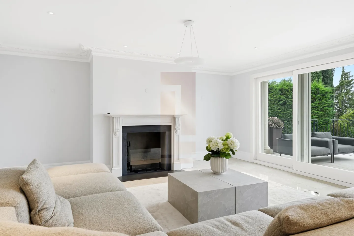 Villa exceptionnelle avec vue sur le lac - Photo 5 sur 13