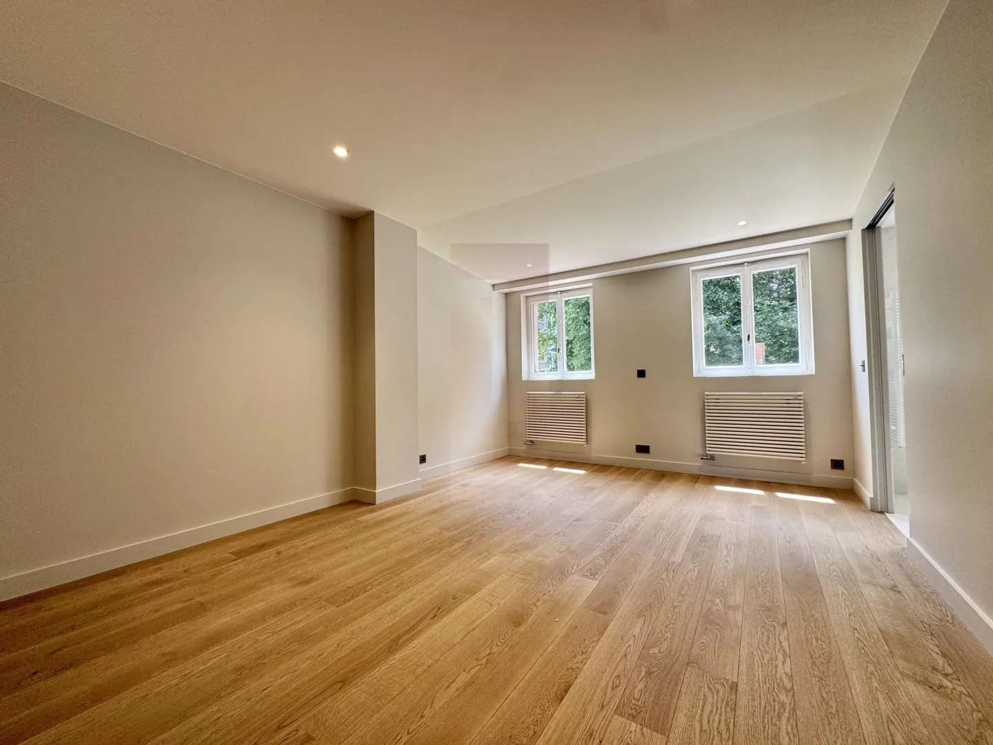 Luxurious renovated villa near the International School - Photo 11 of 13