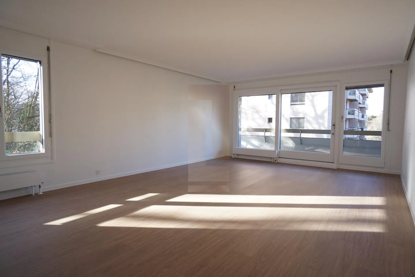 Bright apartment near the city center - Photo 2 of 9