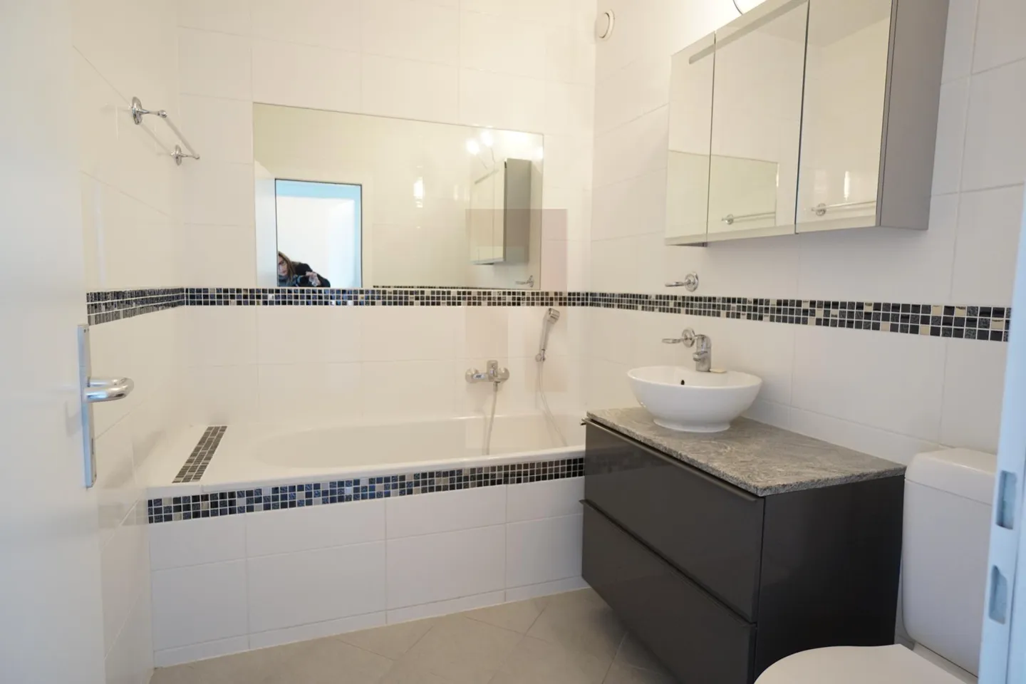 Bright apartment near the city center - Photo 8 of 9