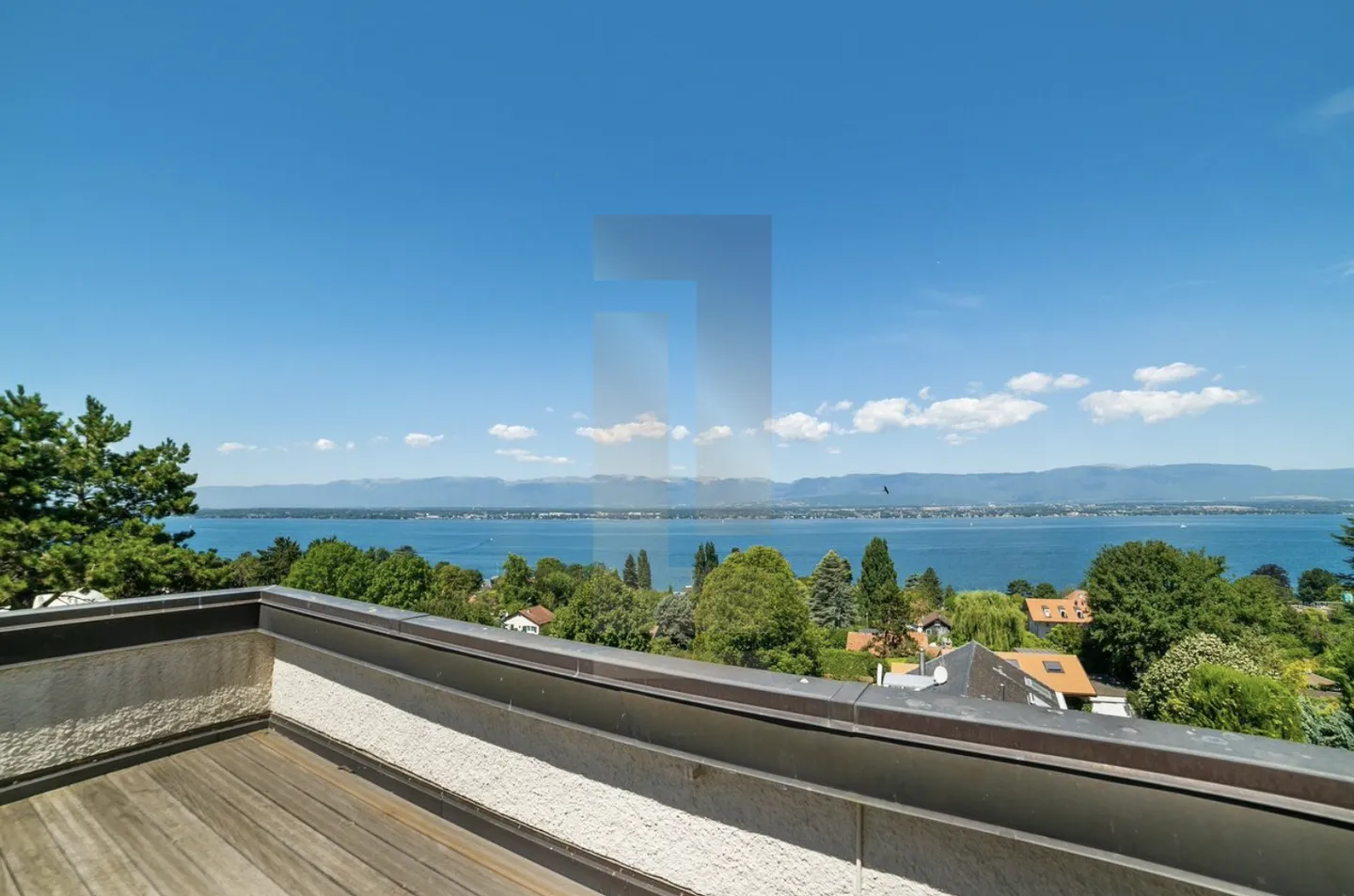 Sublime casa con vista lago ad Anières - Foto 8 di 8