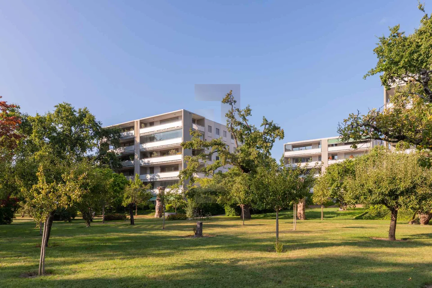 Appartement moderne avec parc privé - Photo 12 sur 12