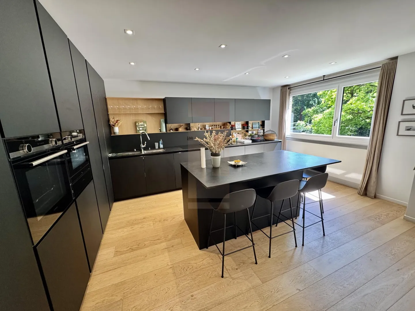 Appartement rénové au parc Bertrand - Photo 1 sur 13