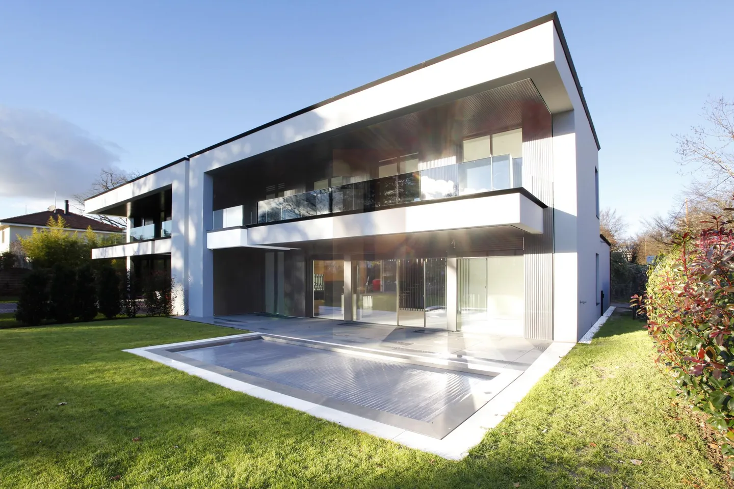 Beautiful turnkey villa with swimming pool - Photo 1 of 13