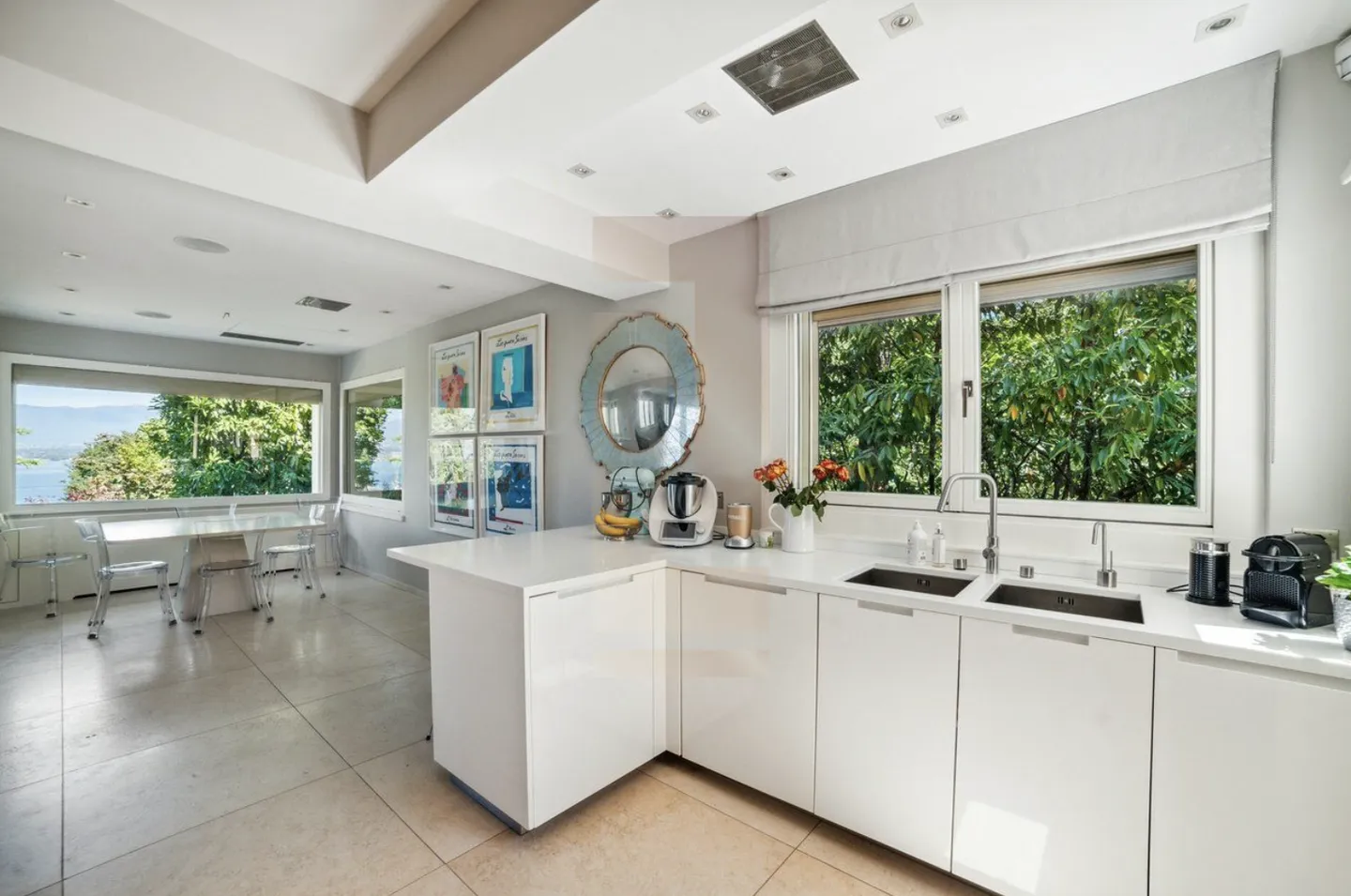 Sublime casa con vista lago ad Anières - Foto 4 di 8