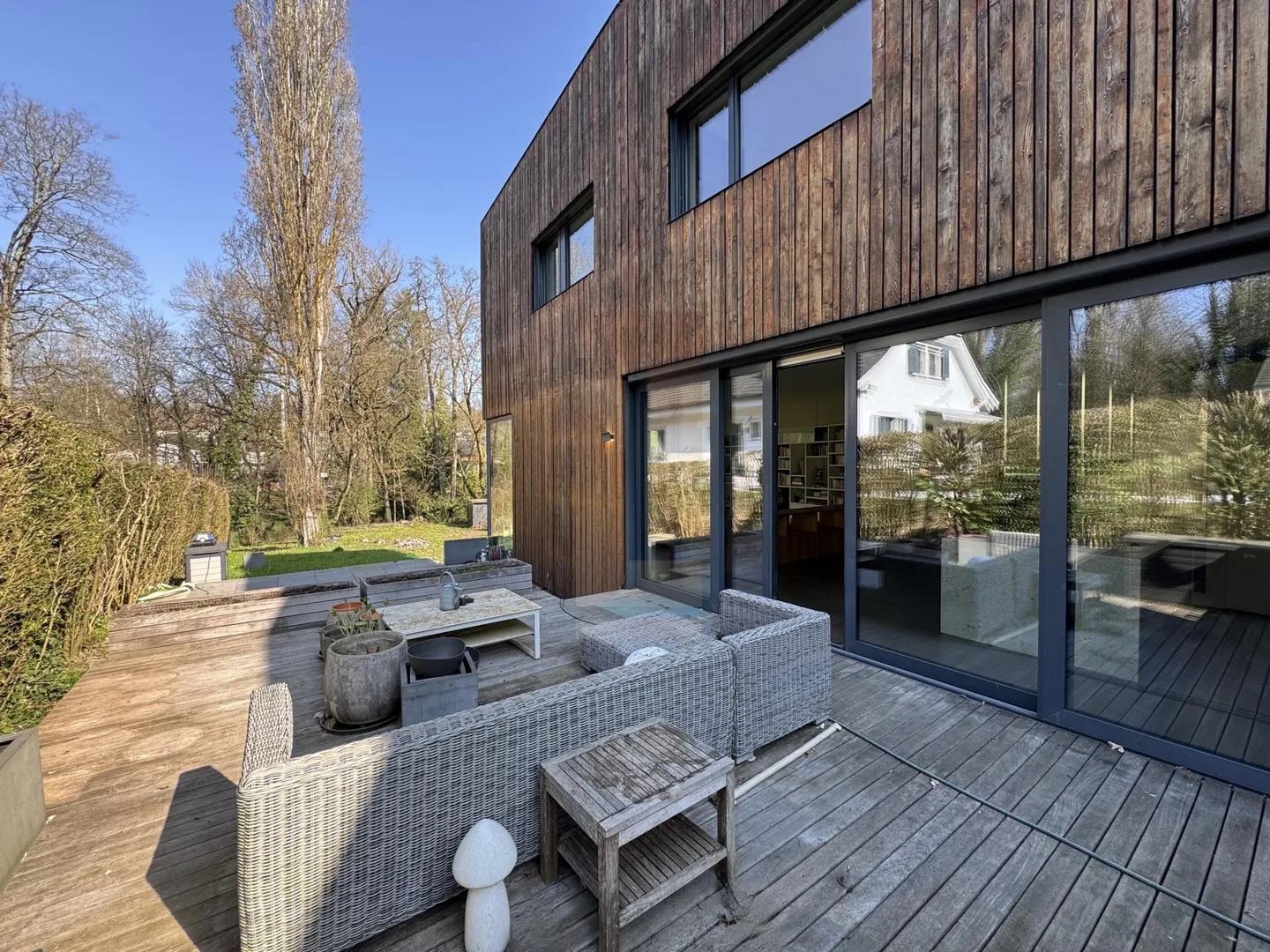 Belle villa familiale contemporaine avec jardin - Foto 4 di 13