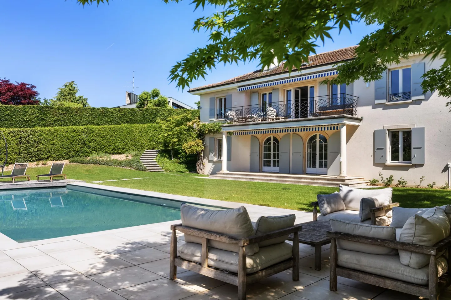 Maison rénovée avec piscine - Photo 1 sur 2