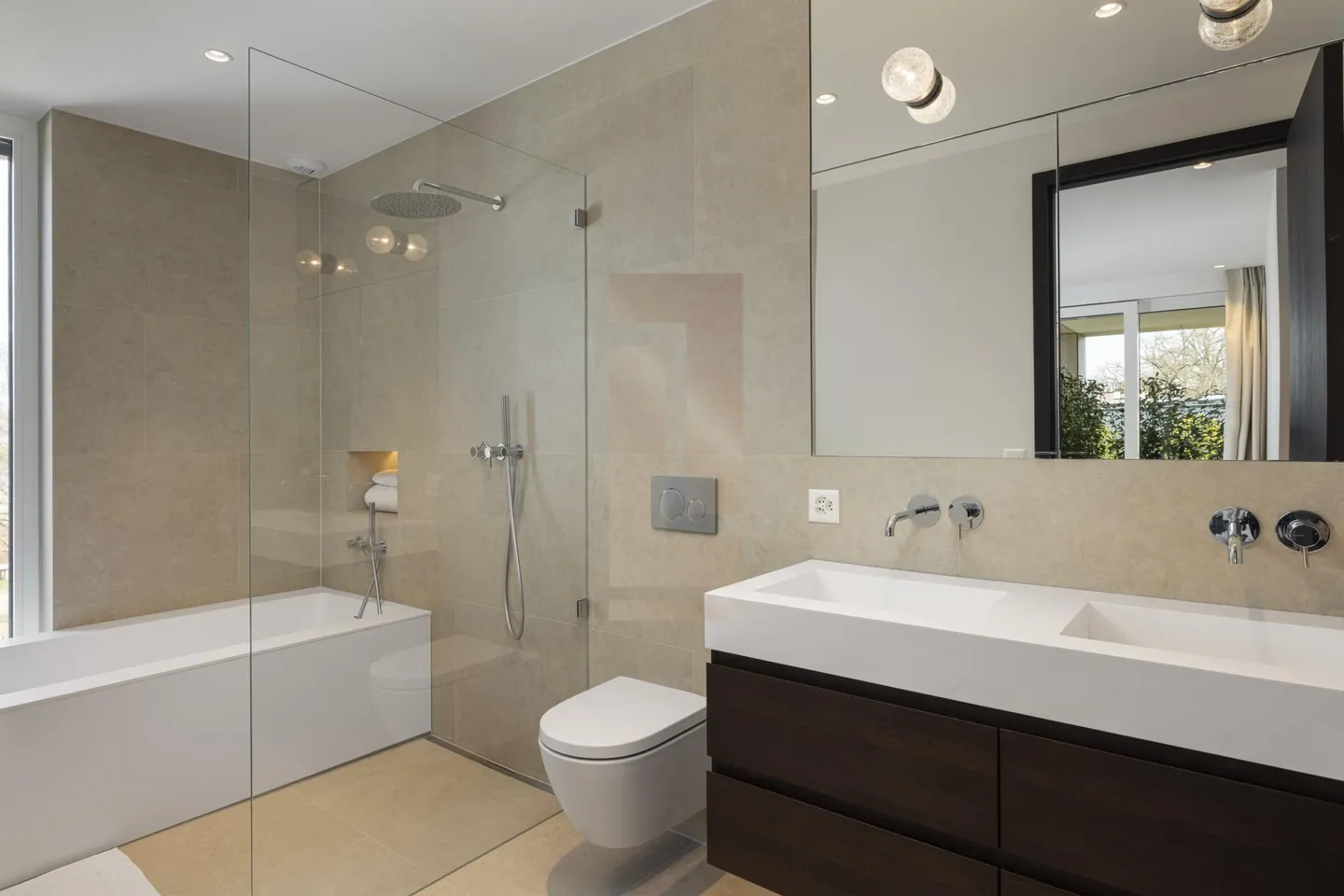 High-end duplex penthouse - Photo 9 of 13