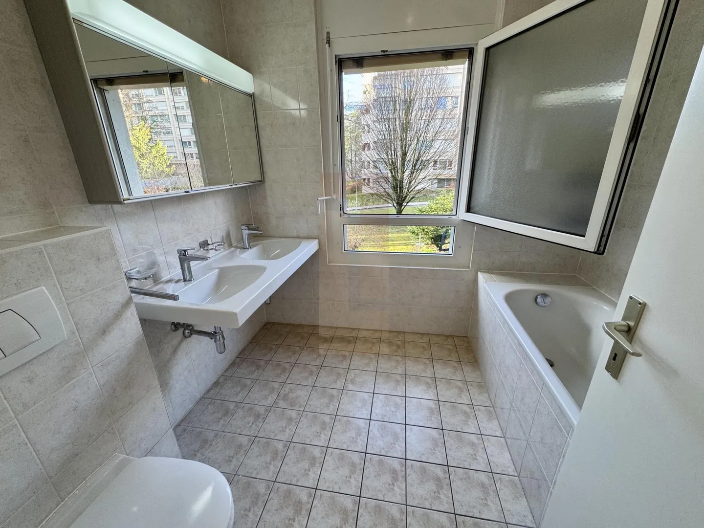 Bel appartamento familiare vicino alle organizzazioni internazionali - Foto 8 di 13