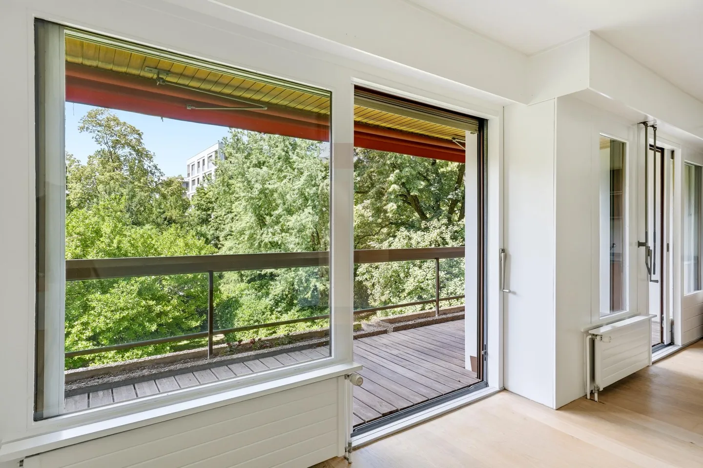 Bellissimo appartamento in una residenza con piscina - Foto 2 di 8