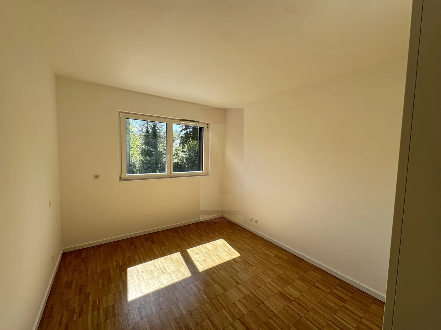 Bel appartement moderne proche du centre - Photo 7 sur 9