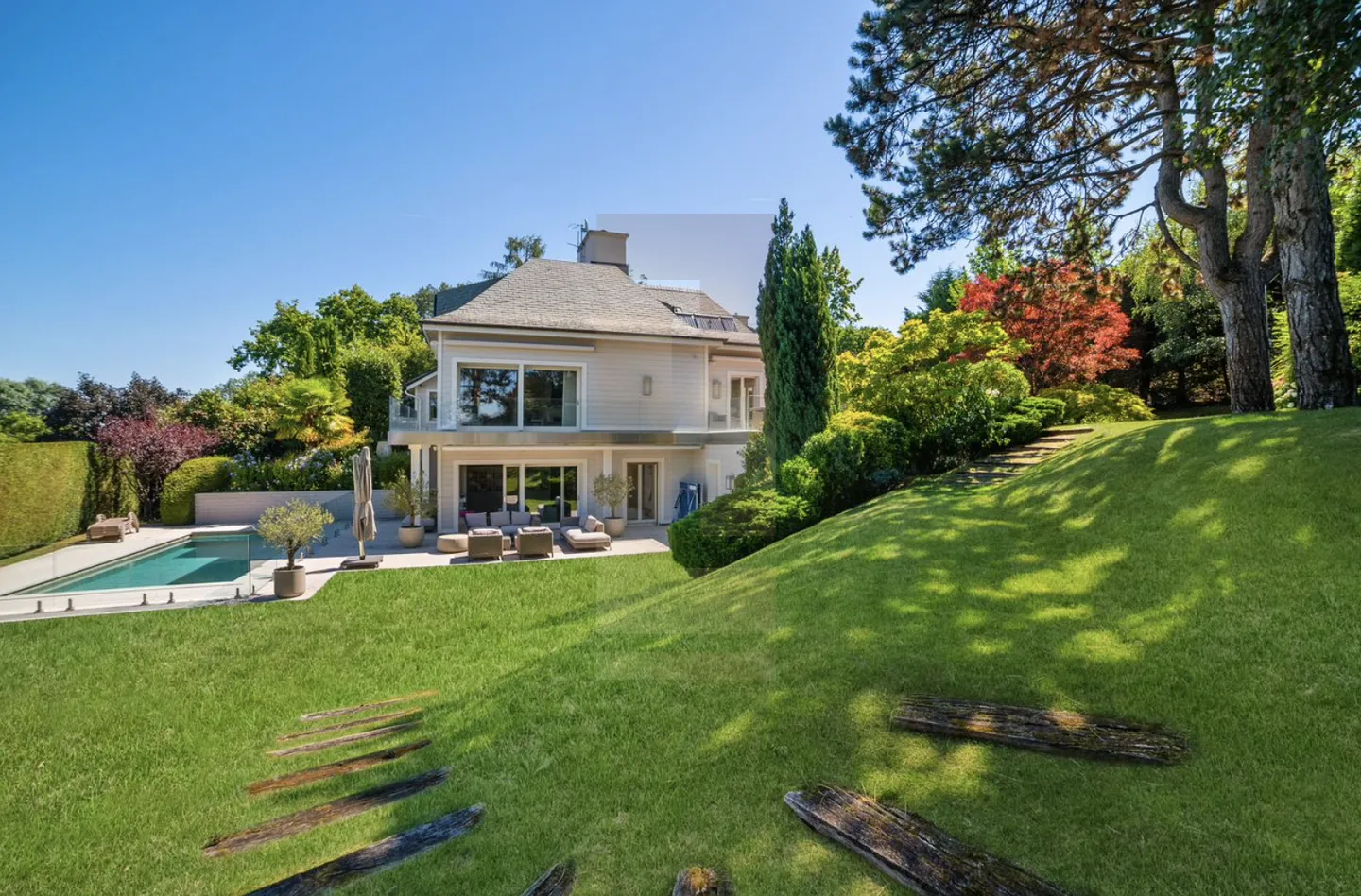 Sublime casa con vista lago ad Anières - Foto 7 di 8