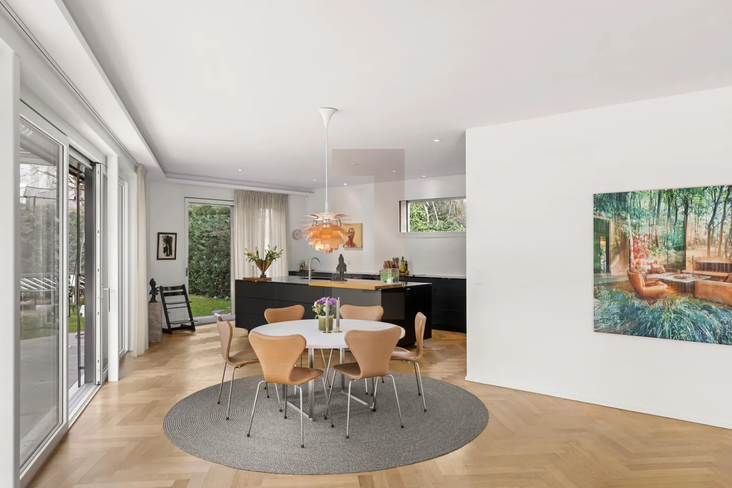 Villa contemporanea con piscina - Foto 3 di 13