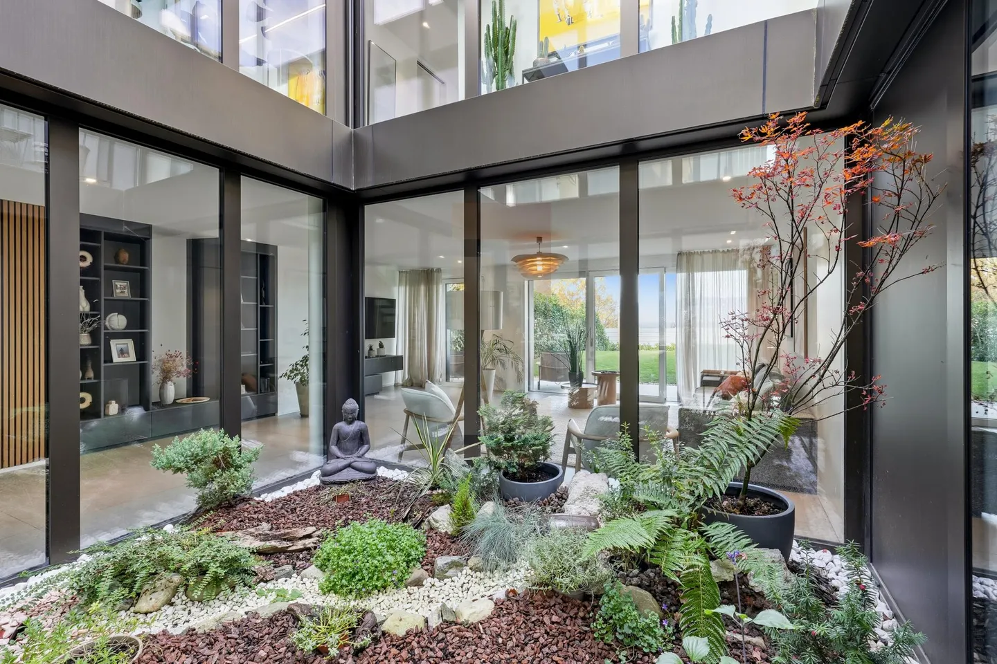 Exklusiv: Zeitgenössisches schlüsselfertiges Haus mit Seeblick - Foto 5 von 13