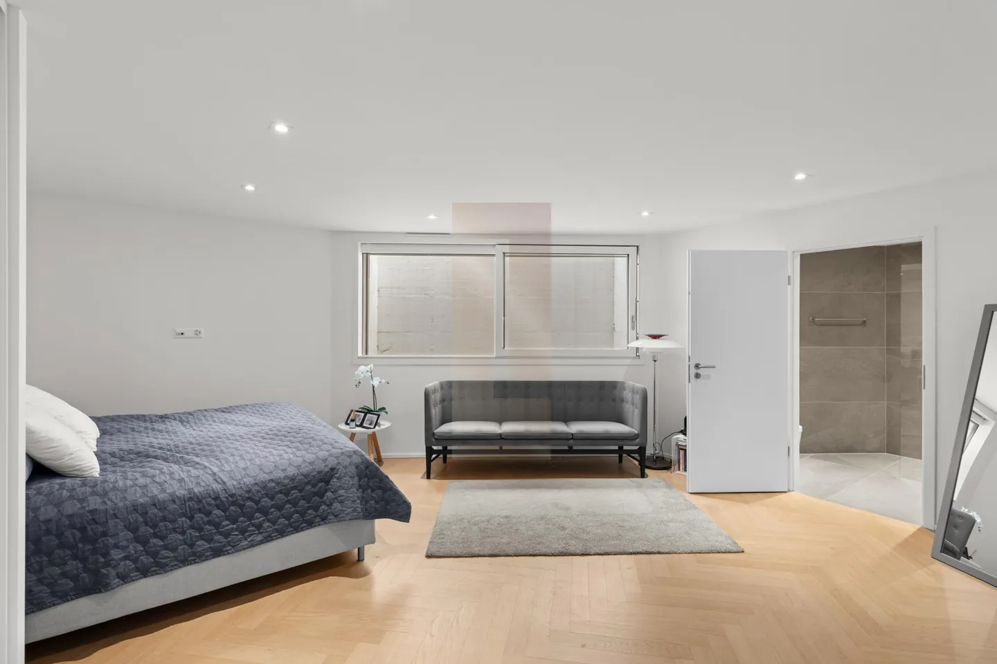 Villa contemporanea con piscina - Foto 13 di 13