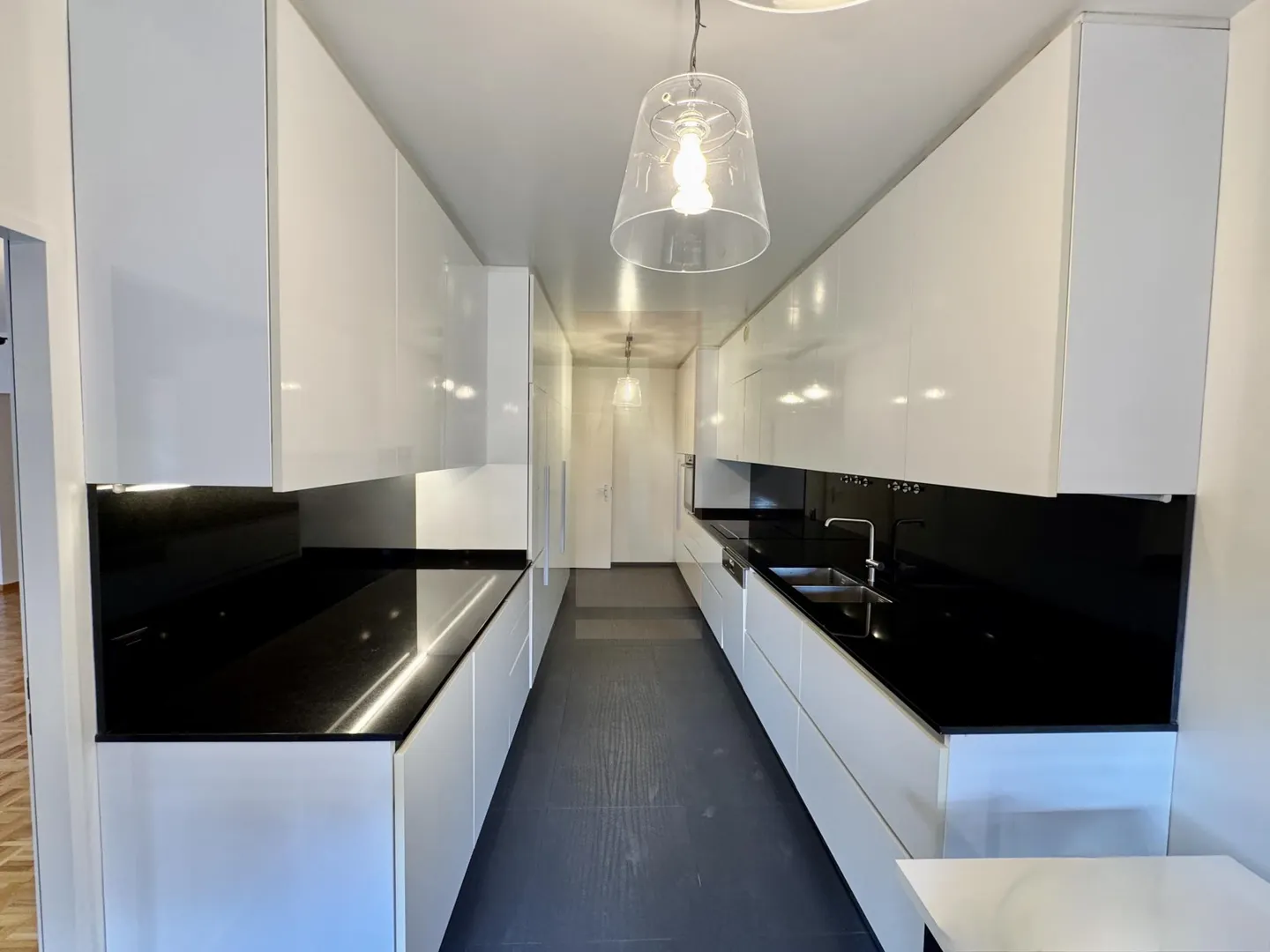 Hochwertige Wohnung - Foto 1 von 13