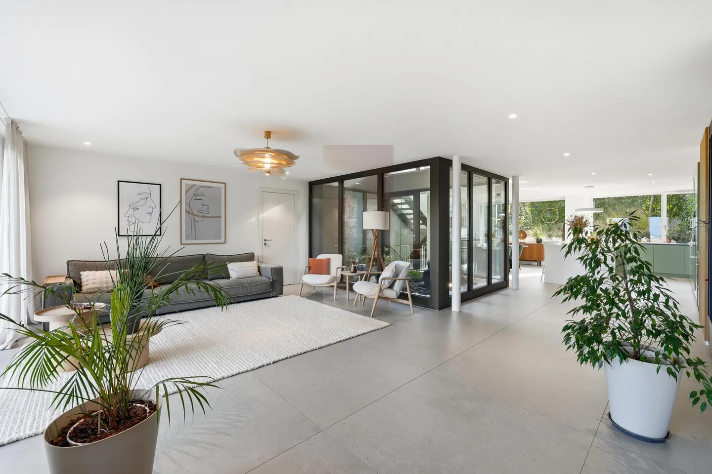 Exklusiv: Zeitgenössisches schlüsselfertiges Haus mit Seeblick - Foto 4 von 13