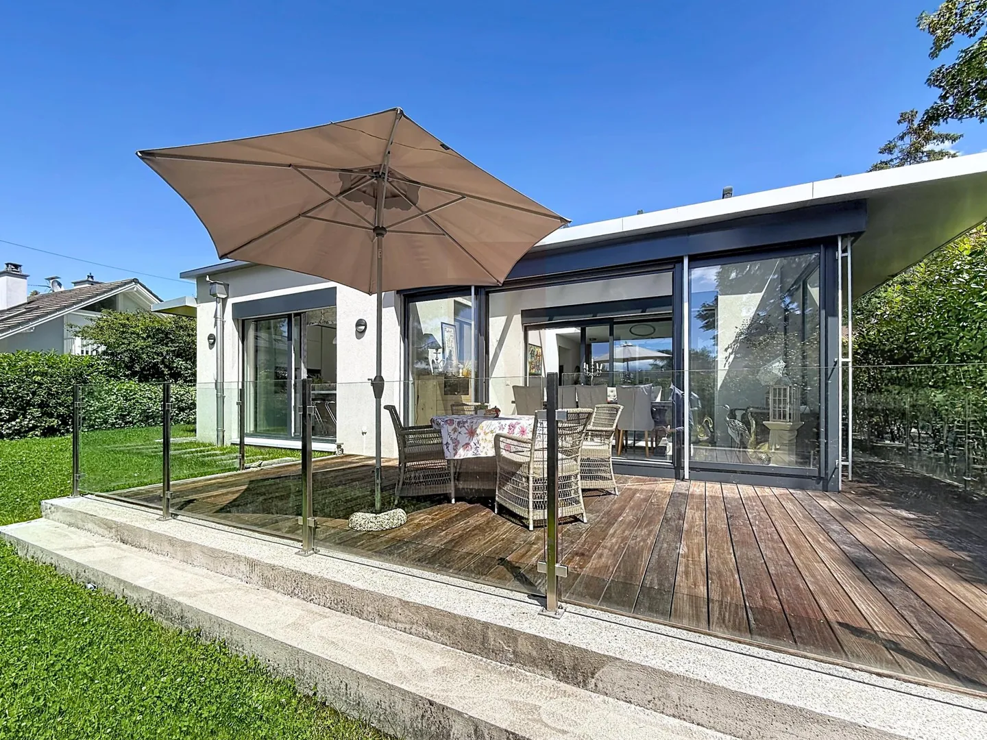 Villa moderne près du lac - Photo 1 sur 7