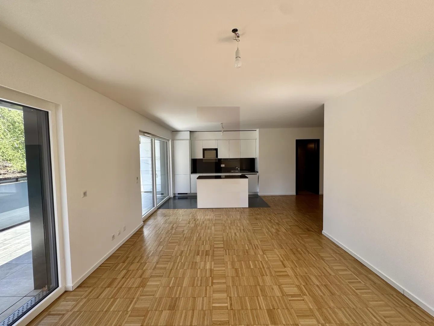 Bel appartement moderne proche du centre - Photo 3 sur 9