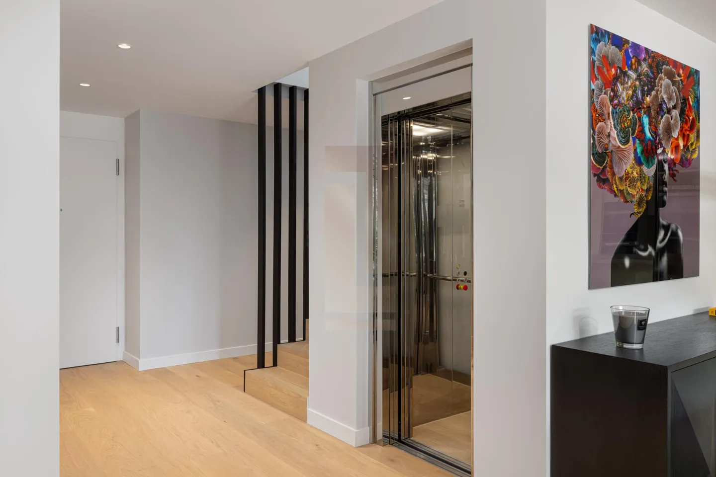 High-end duplex penthouse - Photo 5 of 13
