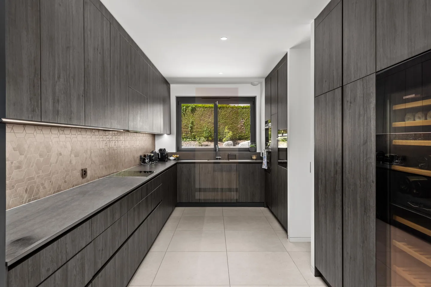 Exclusive: Contemporary turnkey villa, Vandoeuvres - Photo 3 of 3