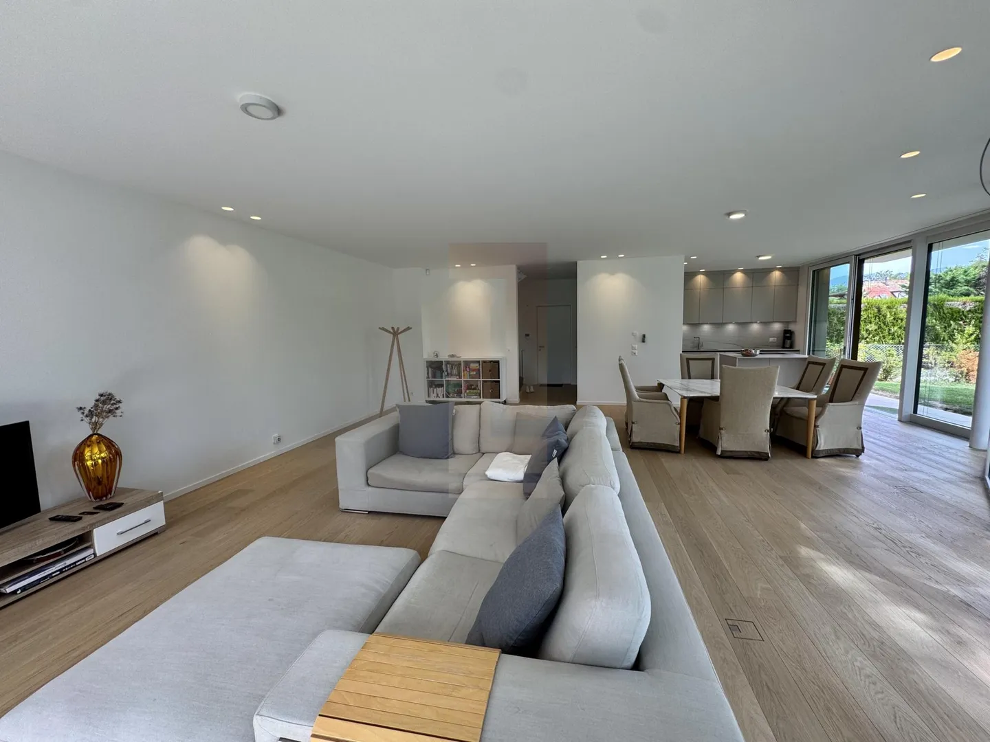 Villa contemporaine avec jardin - Photo 5 sur 13