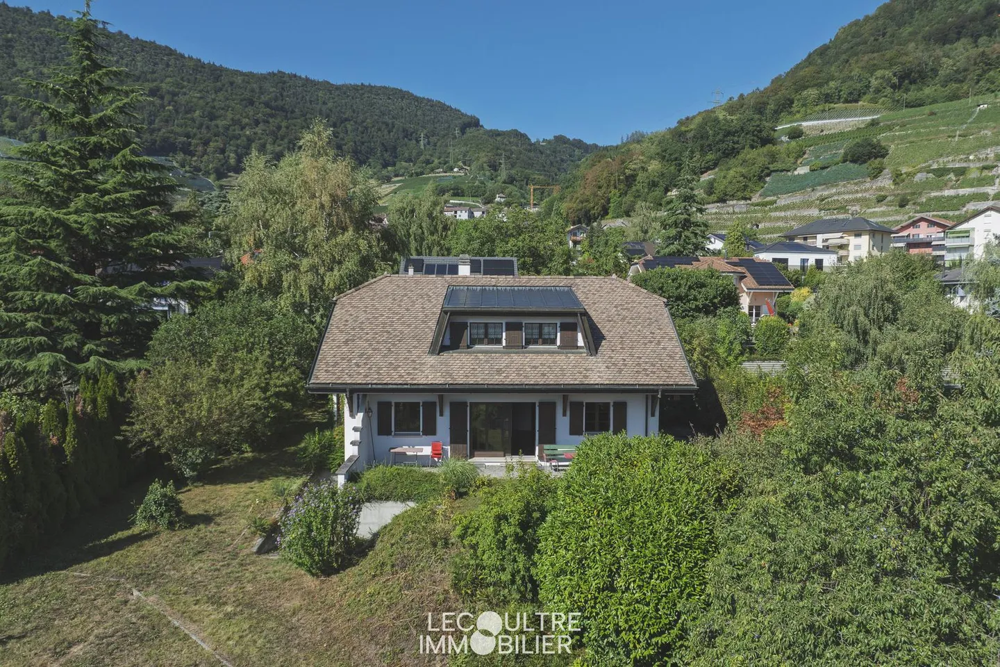OLLOND VD - Propriété individuelle de 6.5 pièces avec garage et nombreuses places de parc - Photo 2 sur 13